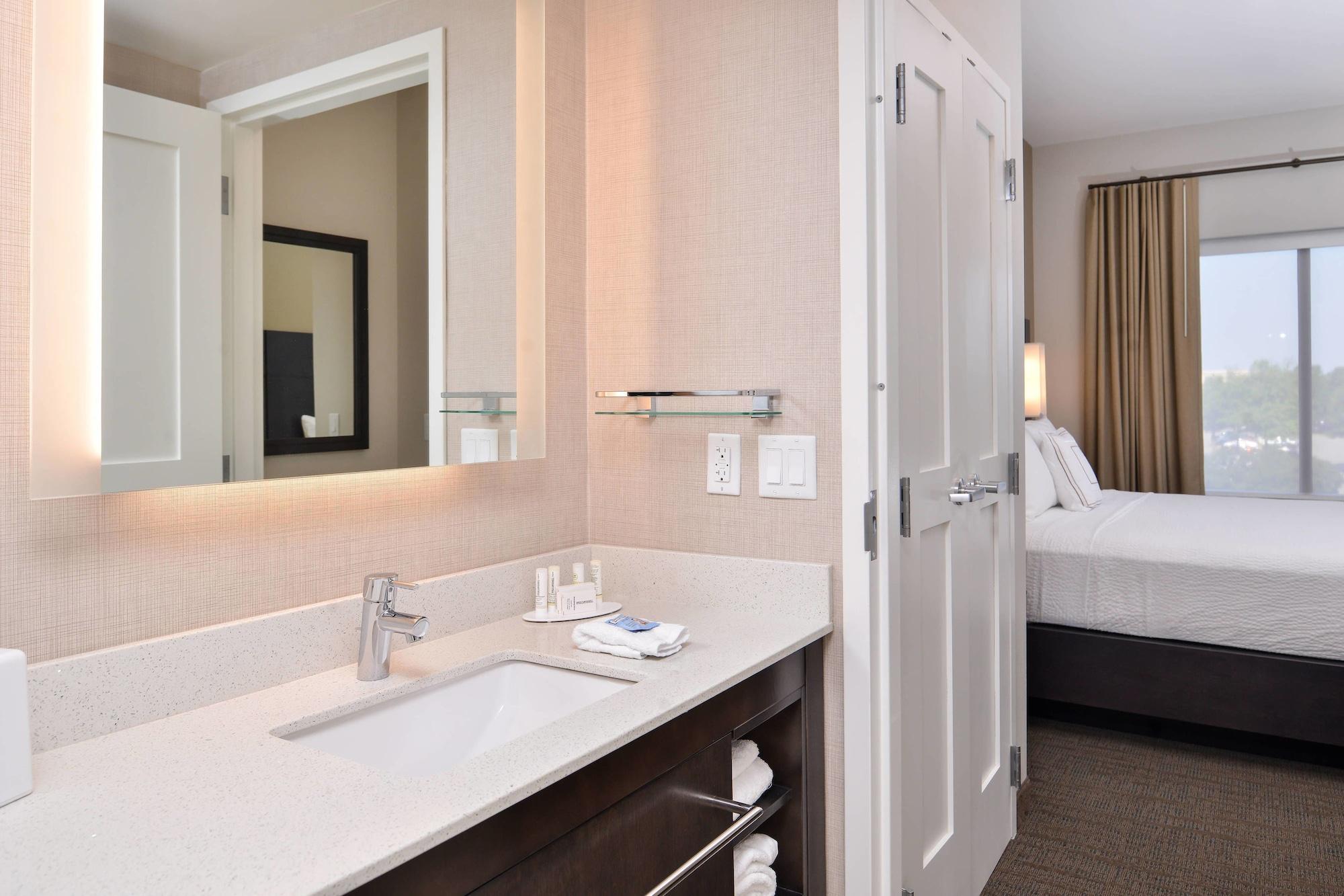 Residence Inn By Marriott Charlotte Northlake Eksteriør billede